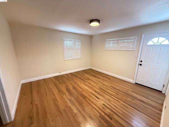 8096 Juniper Ave, Newark, CA 94560