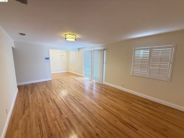 8096 Juniper Ave, Newark, CA 94560