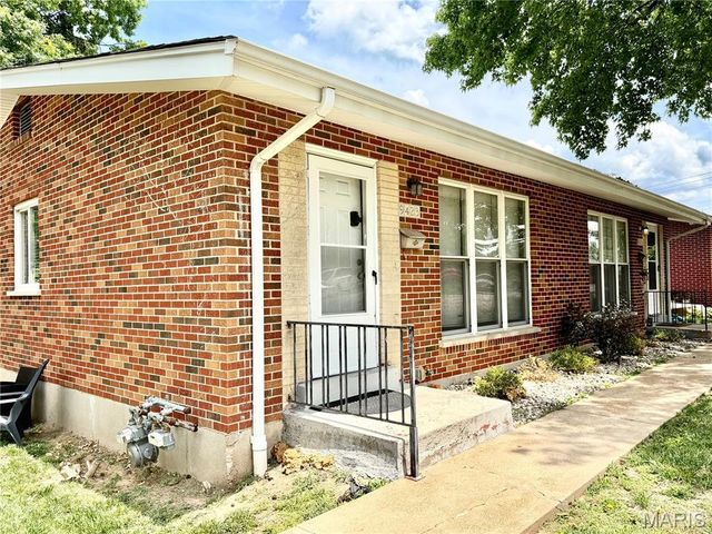 9421 Stansberry Avenue, St Louis, MO 63134