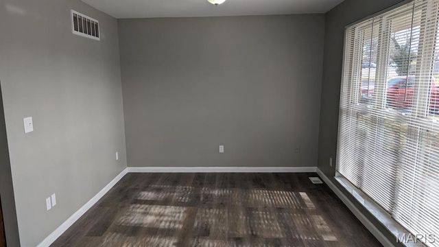 9421 Stansberry Avenue, St Louis, MO 63134