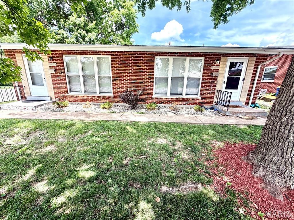 9421 Stansberry Avenue, St Louis, MO 63134