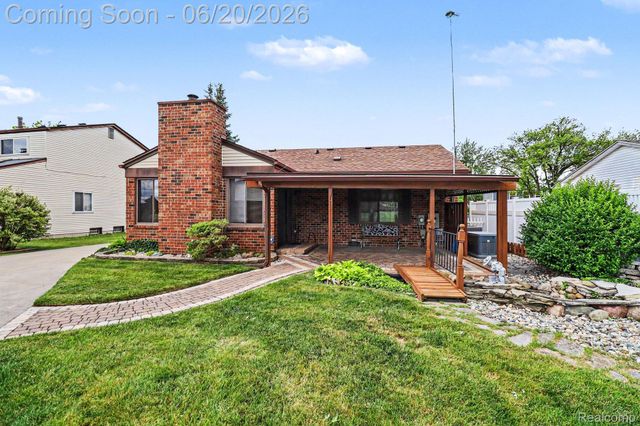 19055 Hyde Park Drive, Woodhaven, MI 48183