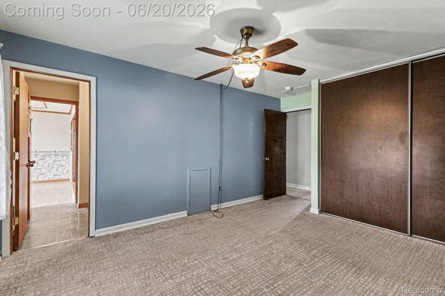 19055 Hyde Park Drive, Woodhaven, MI 48183