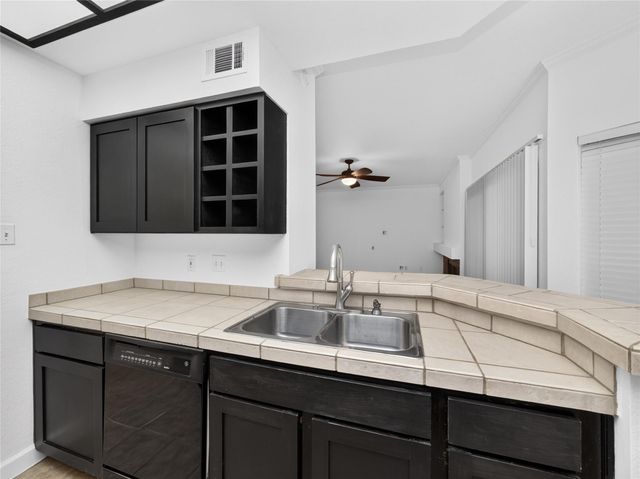 4711 Spicewood Springs RD 168, Austin, TX 78759