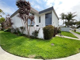 4862 Kona Drive C, Huntington Beach, CA 92649