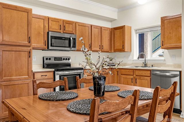 4888 Kerry Lynn View 101, Colorado Springs, CO 80922