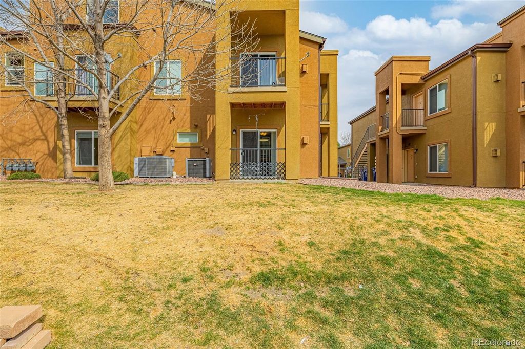 4888 Kerry Lynn View 101, Colorado Springs, CO 80922