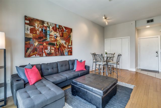 4605 Cedar Springs Road 336, Dallas, TX 75219