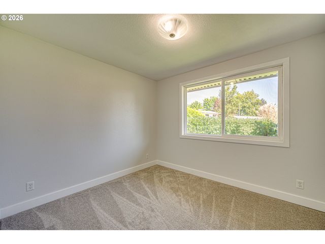 15015 Ne 74TH St, Vancouver, WA 98682