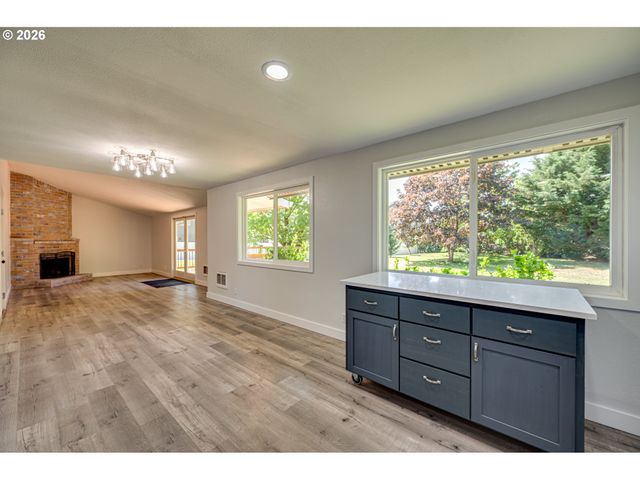 15015 Ne 74TH St, Vancouver, WA 98682