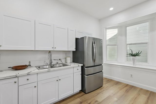 527 Faxon Avenue, San Francisco, CA 94112