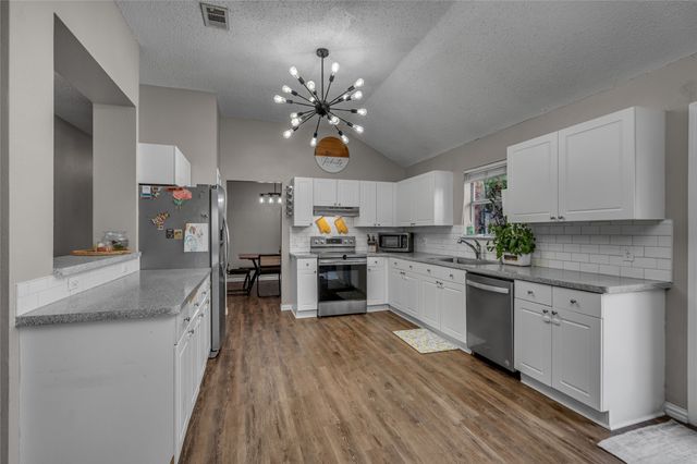 138 Cottonwood Lane, Little Elm, TX 75068