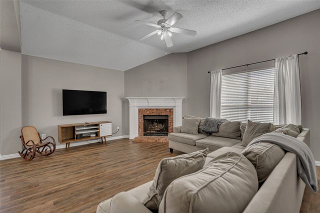 138 Cottonwood Lane, Little Elm, TX 75068