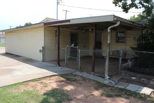 4202 FEATHERSTON AVENUE, Wichita Falls, TX 76308