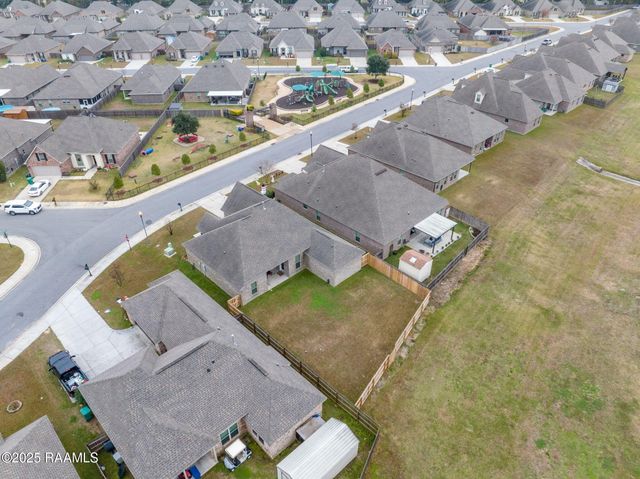 902 Deer Meadow Boulevard, Broussard, LA 70518