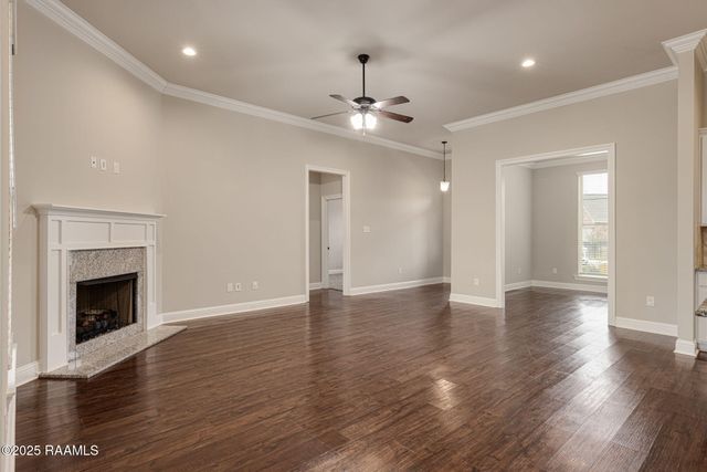 902 Deer Meadow Boulevard, Broussard, LA 70518