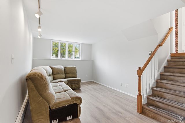 24 Aldrich Street, Huntington Station, NY 11746