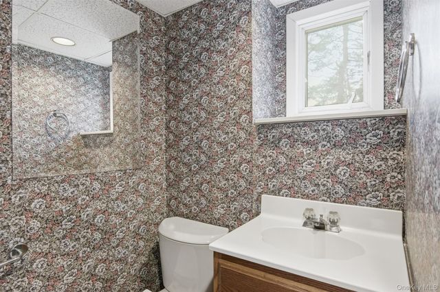 24 Aldrich Street, Huntington Station, NY 11746