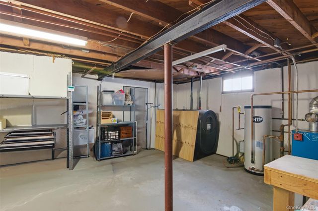 24 Aldrich Street, Huntington Station, NY 11746