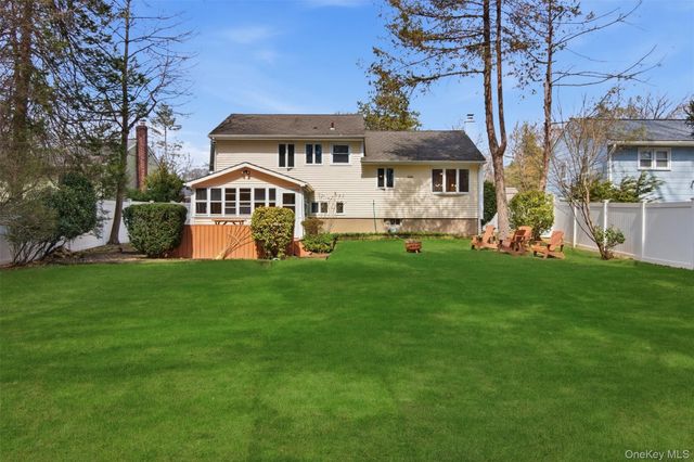 24 Aldrich Street, Huntington Station, NY 11746