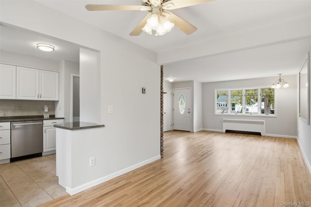 24 Aldrich Street, Huntington Station, NY 11746