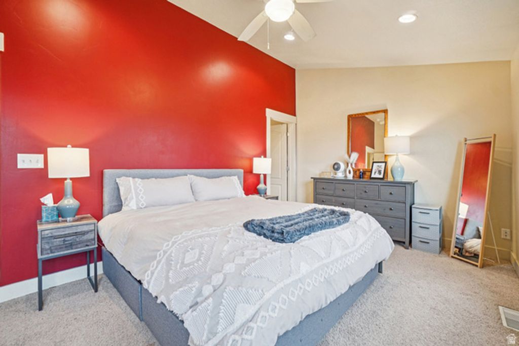 Image 13 of property listing at 10693 S TOPVIEW RD, South Jordan, UT 84095