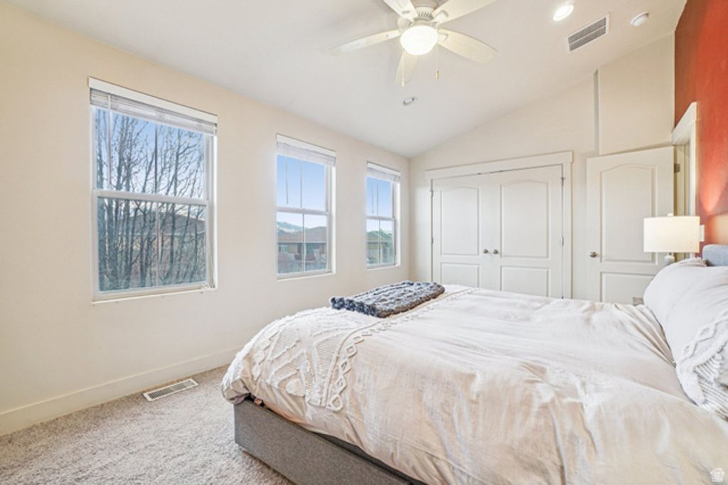 Image 14 of property listing at 10693 S TOPVIEW RD, South Jordan, UT 84095