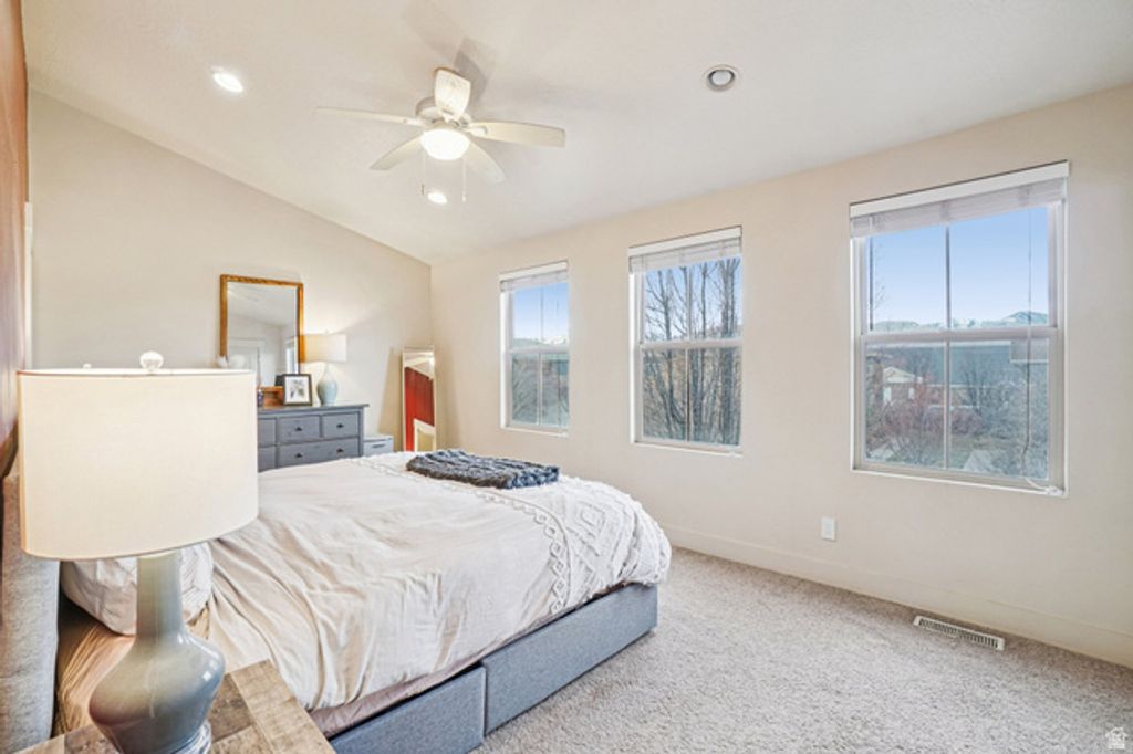 Image 15 of property listing at 10693 S TOPVIEW RD, South Jordan, UT 84095