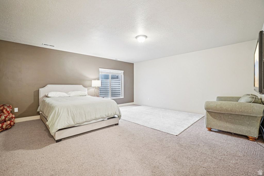 Image 20 of property listing at 10693 S TOPVIEW RD, South Jordan, UT 84095
