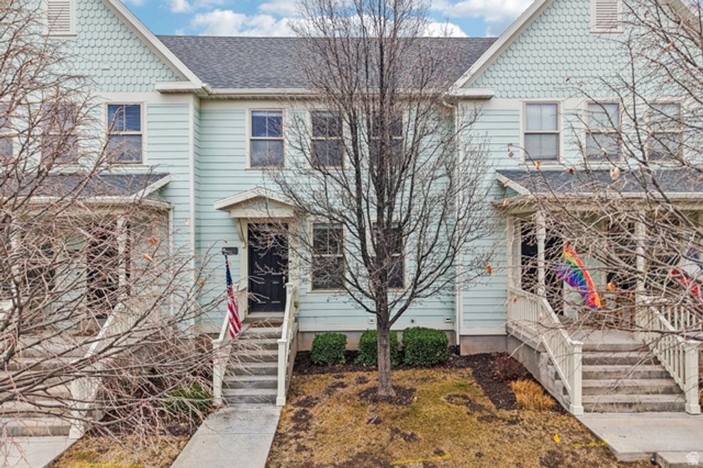 Image 26 of property listing at 10693 S TOPVIEW RD, South Jordan, UT 84095