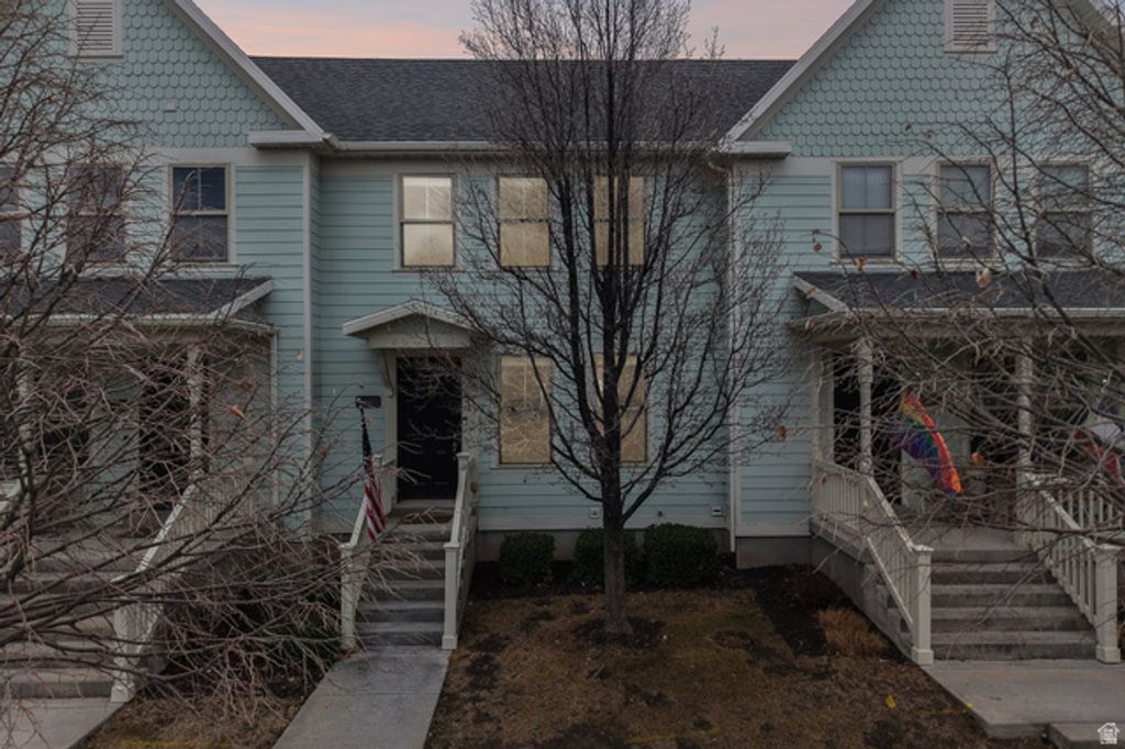 Image 39 of property listing at 10693 S TOPVIEW RD, South Jordan, UT 84095