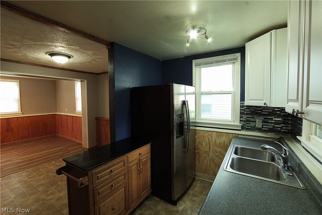 34 Kenmore Avenue, Barberton, OH 44203