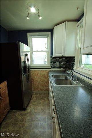 34 Kenmore Avenue, Barberton, OH 44203