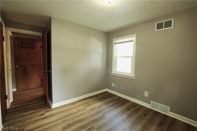 34 Kenmore Avenue, Barberton, OH 44203