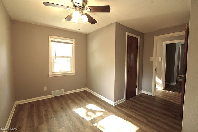 34 Kenmore Avenue, Barberton, OH 44203