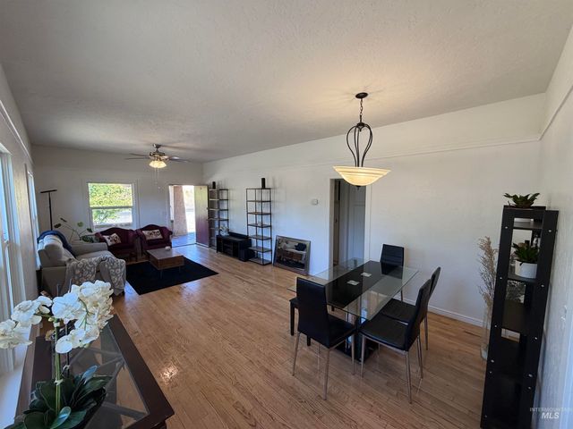 204 N Sugar St, Nampa, ID 83687