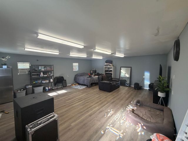 204 N Sugar St, Nampa, ID 83687