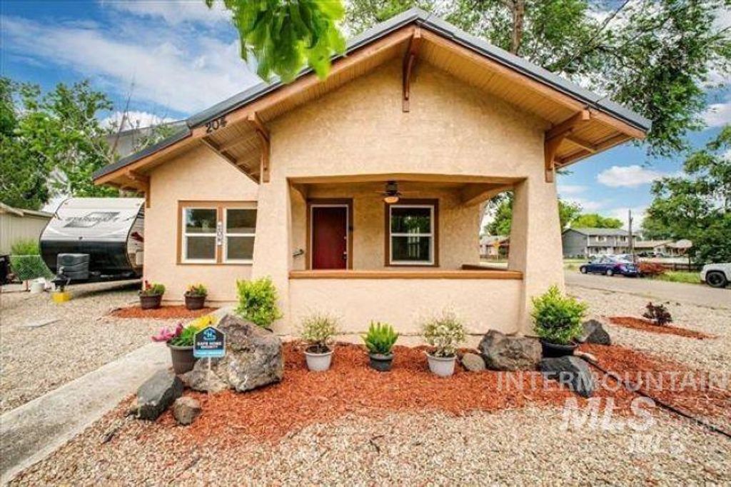 204 N Sugar St, Nampa, ID 83687