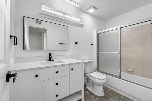 4121 W Michigan Avenue, Fresno, CA 93722