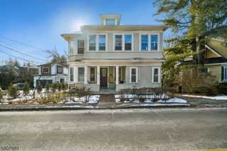 92 Hobart Ave, Millburn Twp., NJ 07078