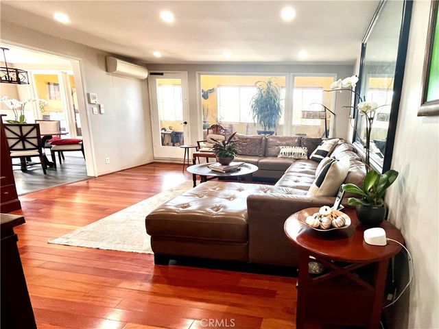 10443 Magnolia Boulevard, North Hollywood, CA 91601