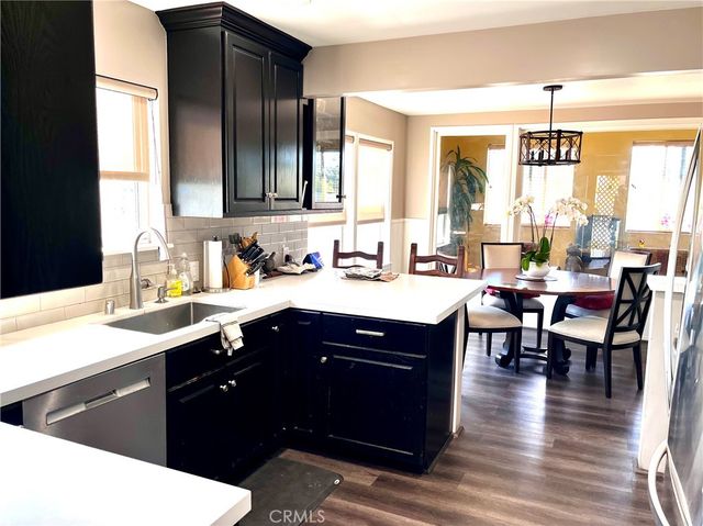 10443 Magnolia Boulevard, North Hollywood, CA 91601