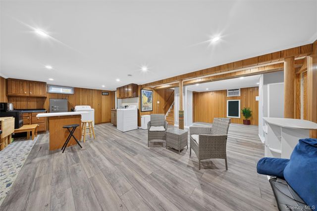 1217 Hillside Avenue, New Hyde Park, NY 11040