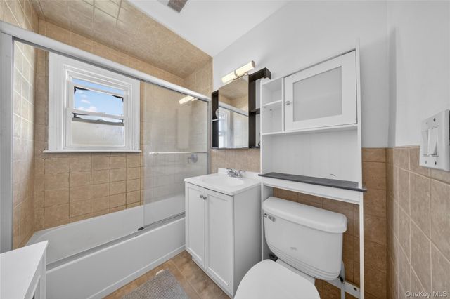 1217 Hillside Avenue, New Hyde Park, NY 11040
