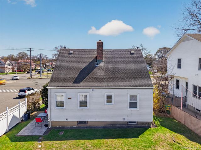 1217 Hillside Avenue, New Hyde Park, NY 11040