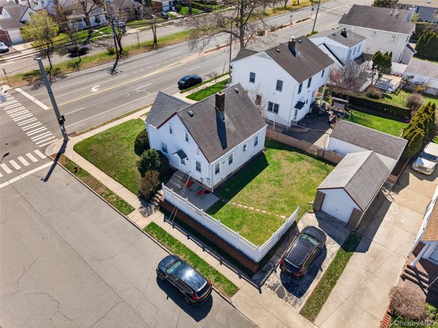 1217 Hillside Avenue, New Hyde Park, NY 11040