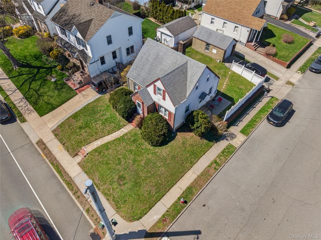 1217 Hillside Avenue, New Hyde Park, NY 11040