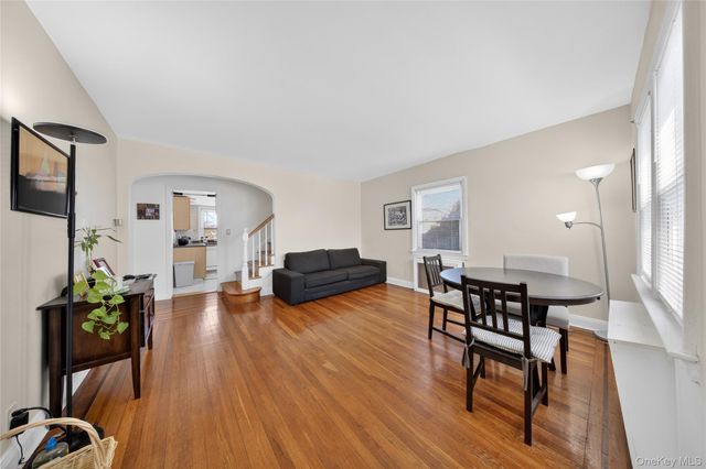 1217 Hillside Avenue, New Hyde Park, NY 11040