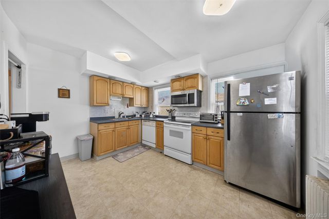 1217 Hillside Avenue, New Hyde Park, NY 11040