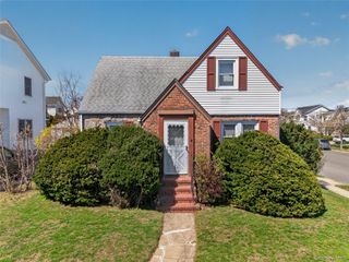 1217 Hillside Avenue, New Hyde Park, NY 11040